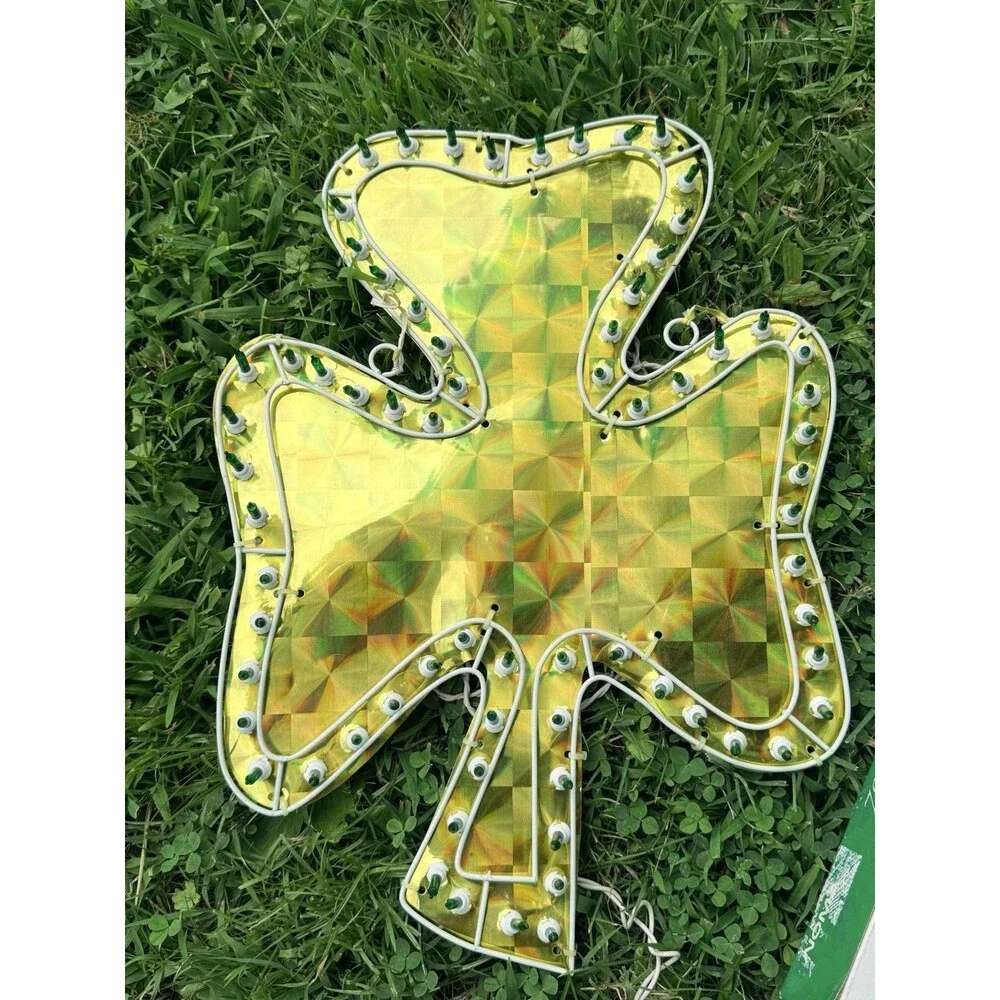 Vintage 2002 NOMA 70 Light Shamrock Holographic Window Hanging Decoration WORKS
